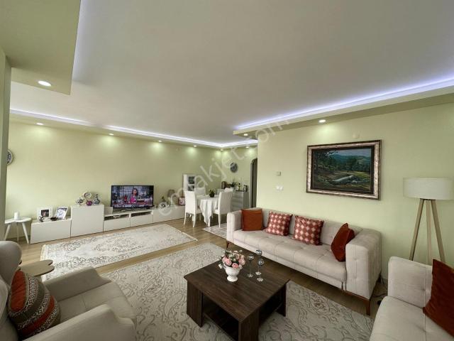 Konak, İzmir içerisinde kiralık mülk
