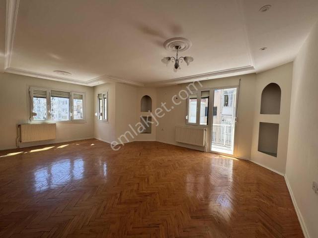 Konak, İzmir içerisinde kiralık mülk