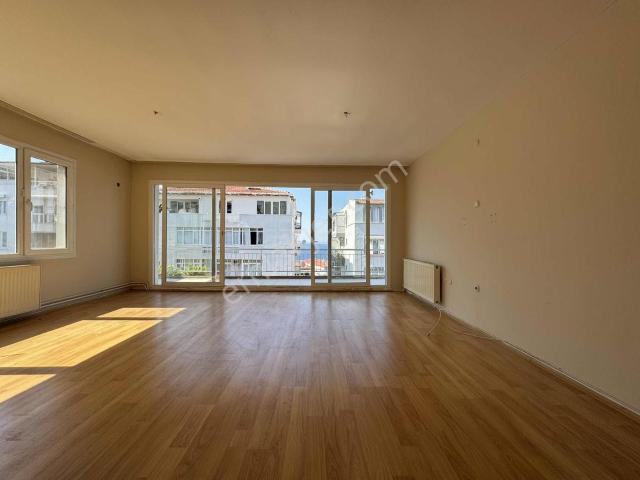 Küçükyalı, Konak içerisinde kiralık mülk