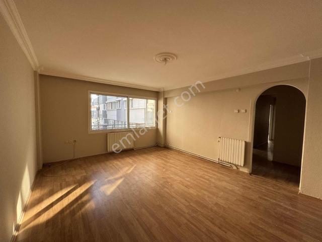 Karabağlar, İzmir içerisinde kiralık mülk