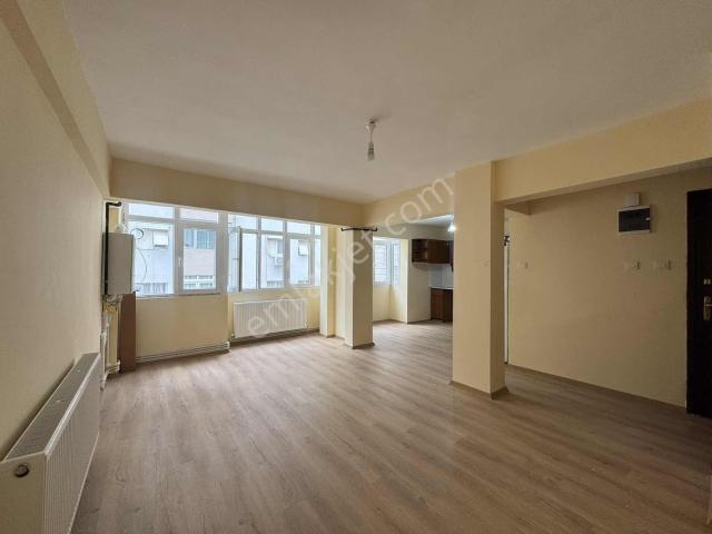 Karabağlar, İzmir içerisinde kiralık mülk