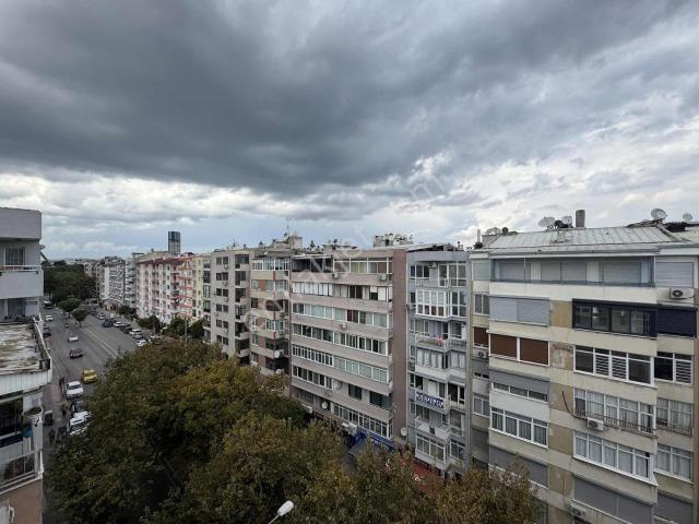 İzmir, Konak içerisinde satılık mülk