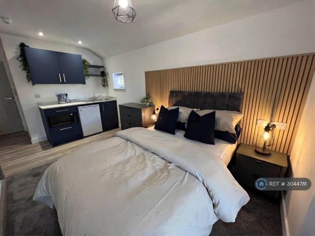 House for rent in New England, Peterborough