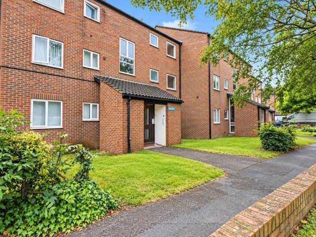 Apartment for rent in Enfield Highway, Greater London