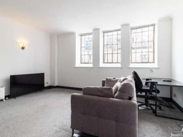 Apartment for rent in Park Central, Birmingham