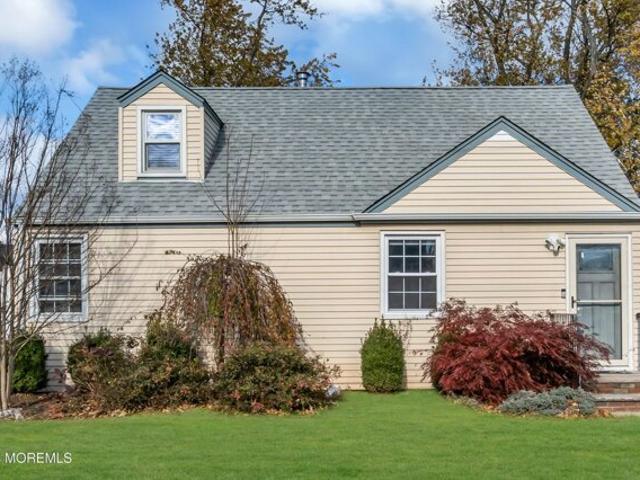 House for sale in Avenel, New Jersey