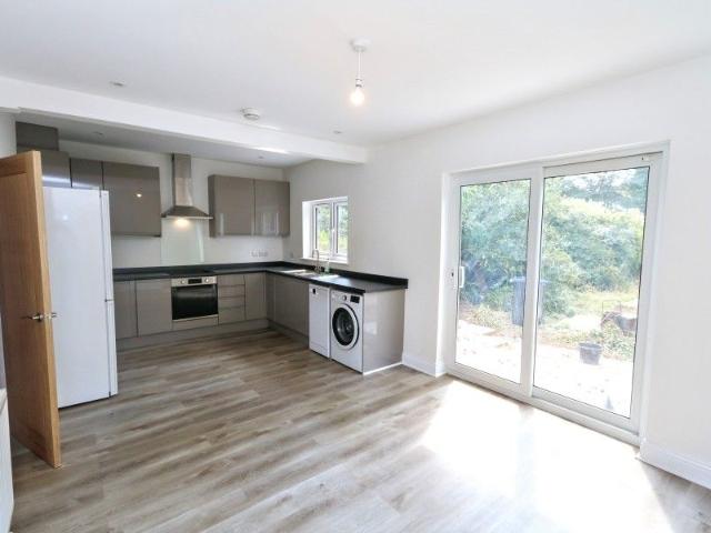 House for rent in Royal Borough of Kingston upon Thames, Greater London