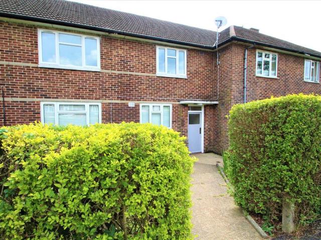 Apartment for rent in Debden Green, Epping