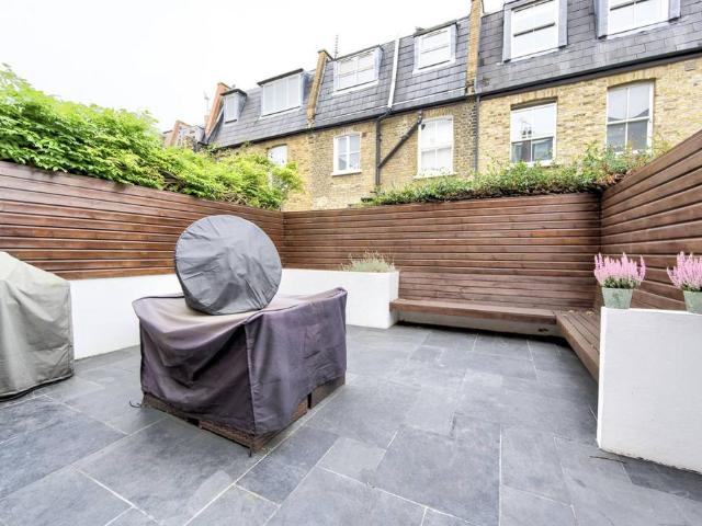 House for rent in London Borough of Hammersmith and Fulham, Greater London