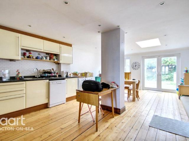 House for rent in Dale Hill, Essex