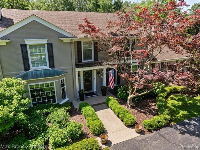 House for sale in Bloomfield Hills