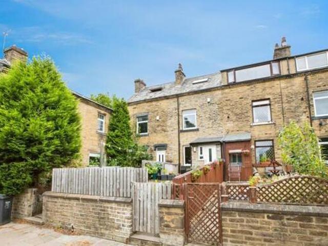 House for sale in Halifax, Calderdale