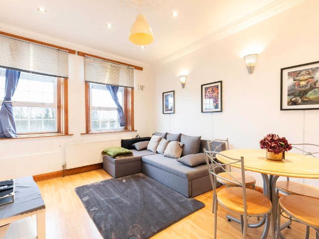 Apartment for rent in Dollis Hill, Greater London