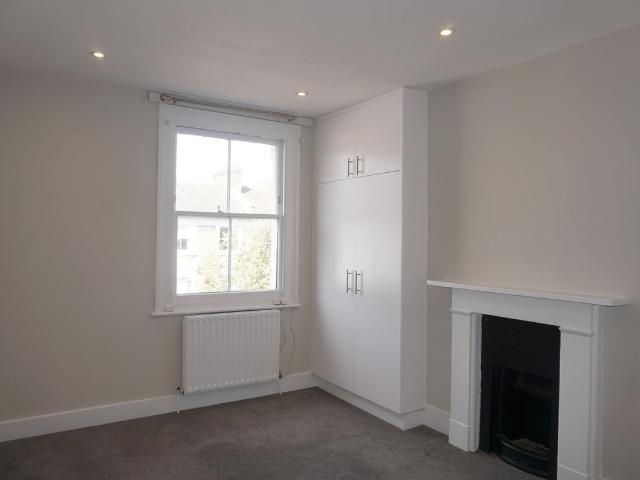 House for rent in Stockwell Park, Greater London