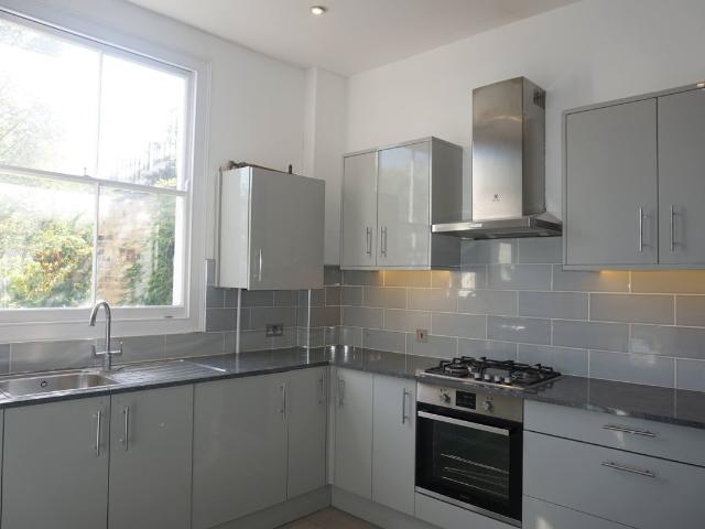 House for rent in Stockwell Park, Greater London