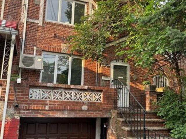 House for sale in Rego Park House for sale in Rego Park