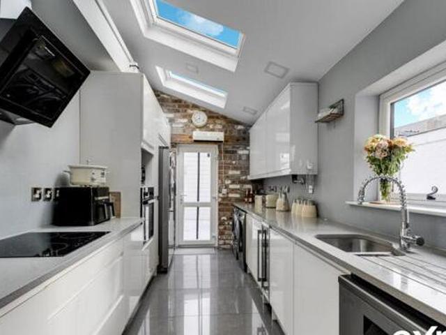 House for sale in Potters Corner, East Midlands