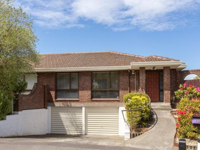 House for rent in Chaslands, Canterbury
