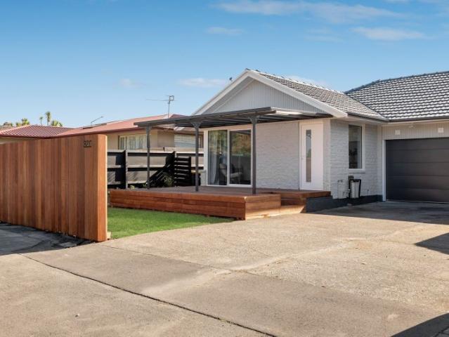 Apartment for rent in Chaslands, Canterbury