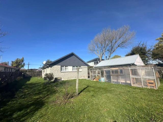 Apartment for rent in Chaslands, Canterbury