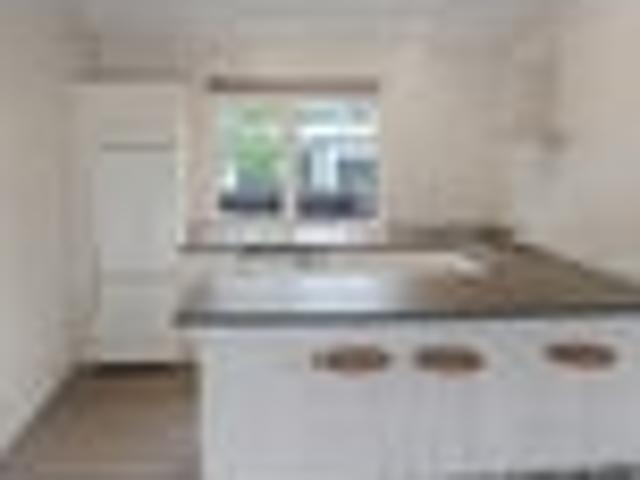 House for rent in Chaslands, Canterbury