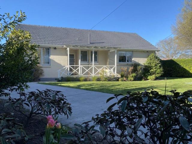 House for rent in Chaslands, Canterbury