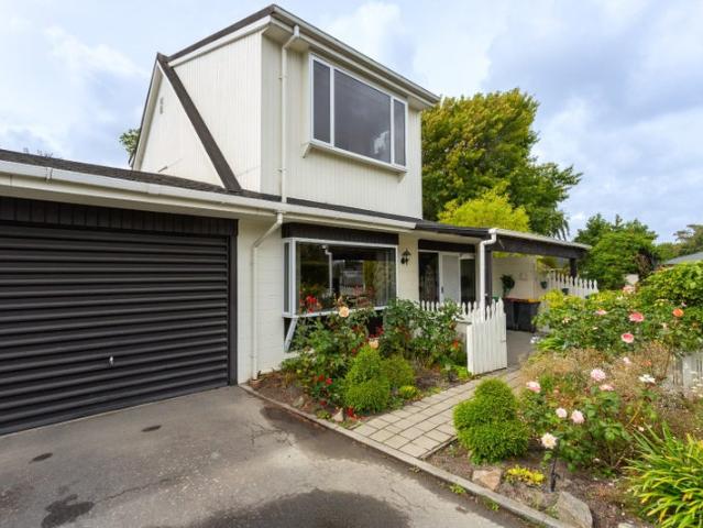 House for rent in Chaslands, Canterbury