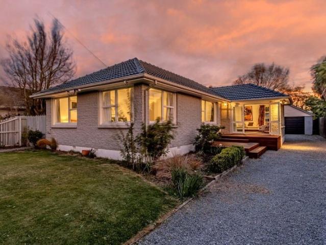 House for rent in Chaslands, Canterbury