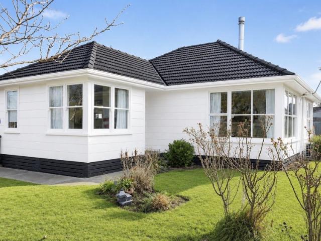 House for rent in Chaslands, Canterbury