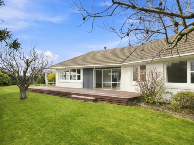 House for rent in Chaslands, Canterbury