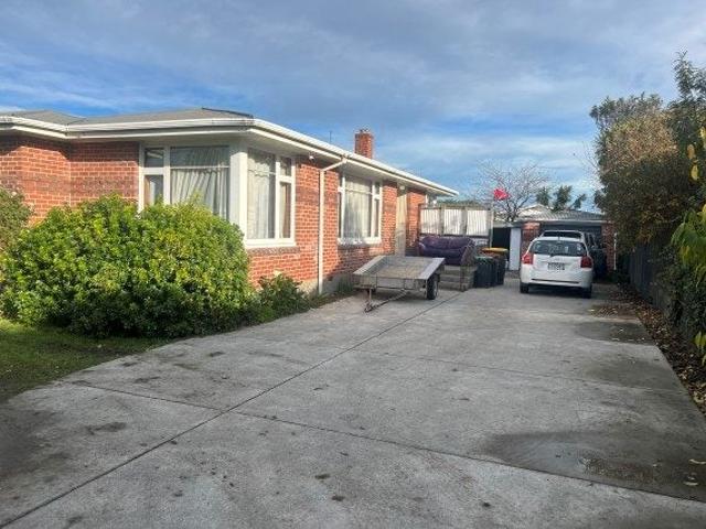 House for rent in Chaslands, Canterbury