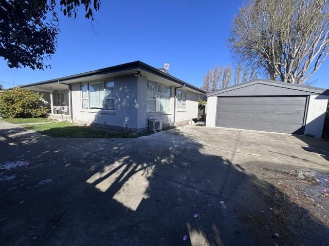 Apartment for rent in Chaslands, Canterbury