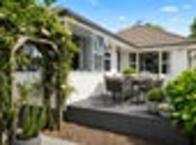 House for rent in Chaslands, Canterbury