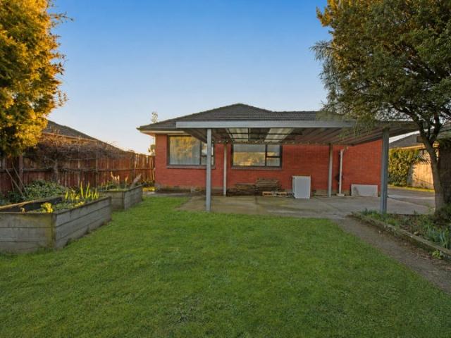 House for rent in Chaslands, Canterbury
