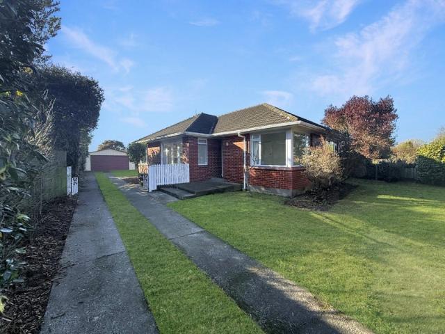 House for rent in Chaslands, Canterbury