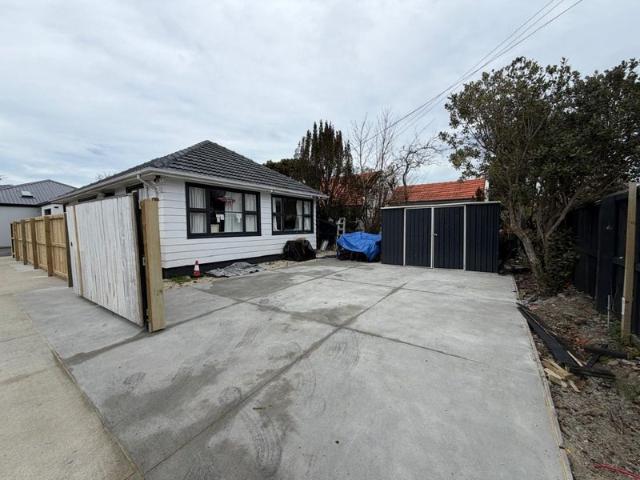 House for rent in Chaslands, Canterbury