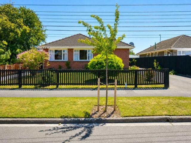 House for rent in Chaslands, Canterbury