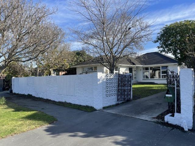 House for rent in Chaslands, Canterbury