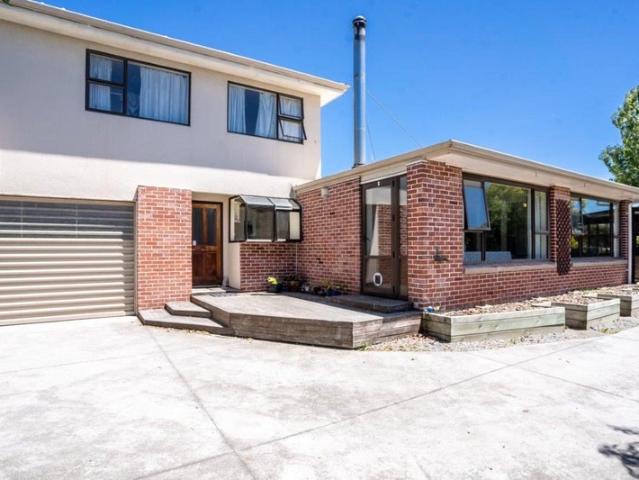 House for rent in Chaslands, Canterbury
