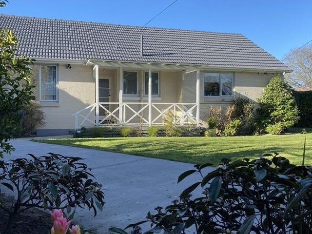 House for rent in Chaslands, Canterbury