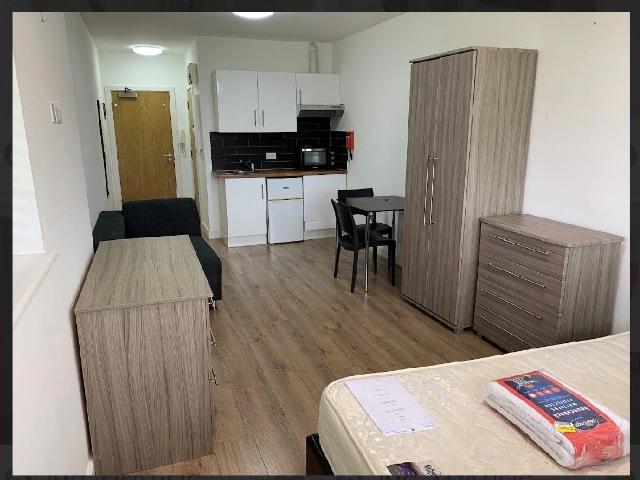 Studio for rent in Chadwell Heath, Greater London