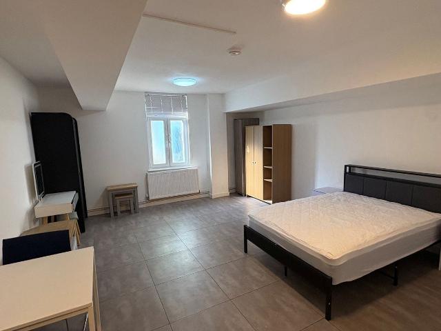 Studio for rent in Goodmayes, Greater London