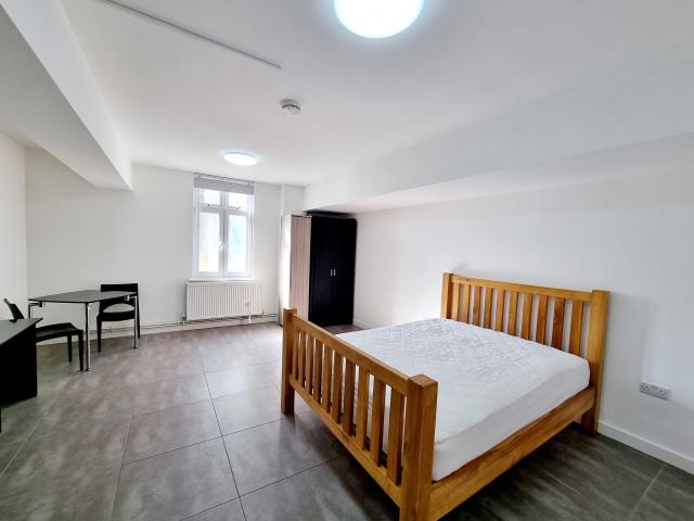 Studio for rent in London Borough of Barking and Dagenham, Greater London
