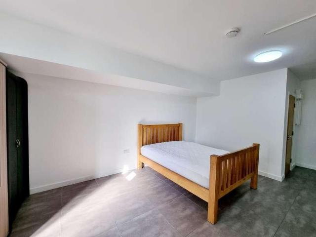 Studio for rent in London Borough of Barking and Dagenham, Greater London