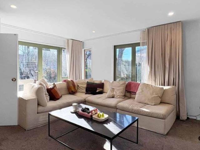 House for rent in Chaslands, Canterbury