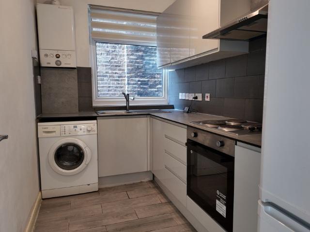 Apartment for rent in Burnt Ash, Greater London