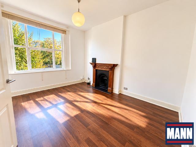 Apartment for rent in Burnt Ash, Greater London