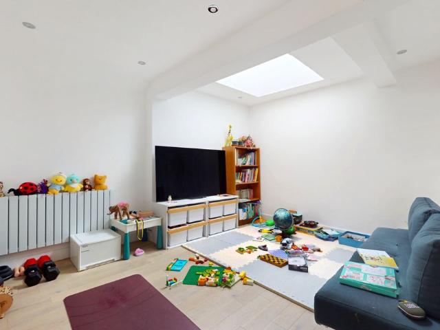 Apartment for rent in Burnt Ash, Greater London