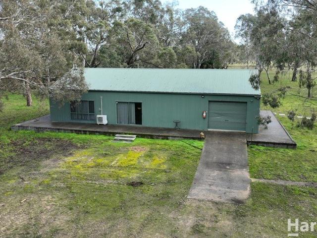 Cottage for sale in Laharum, Victoria