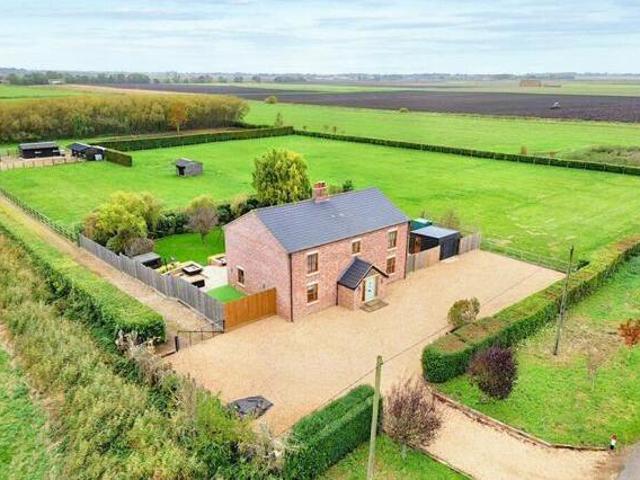 House for sale in Hampton Green, Cambridgeshire